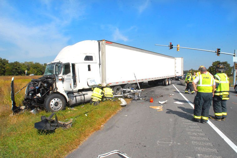 Semi Truck Accident Injury Lawyer